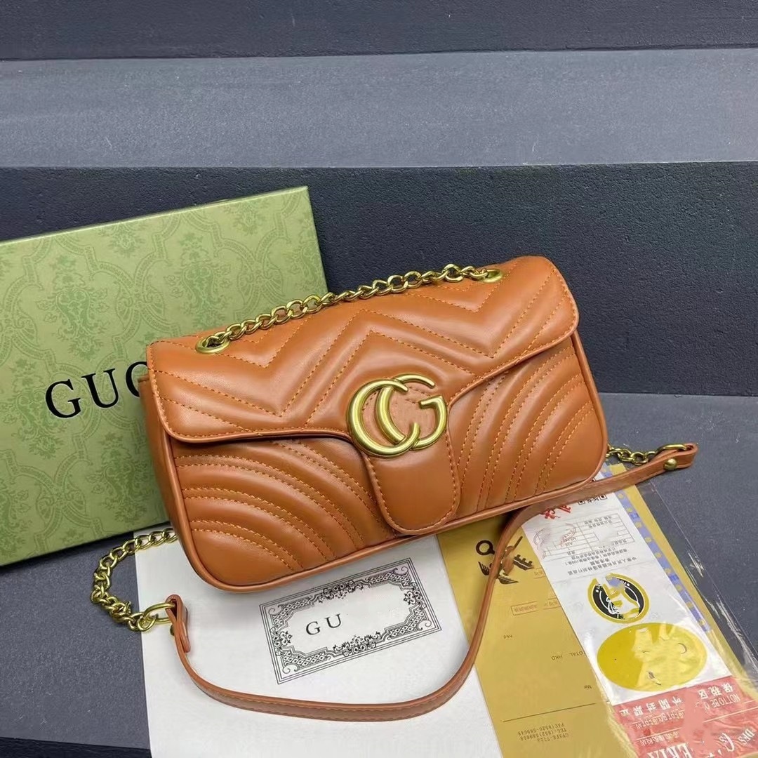 더블 g 백 여성용 가방 구찌 클래식한 작은 향기 퀼팅 체인 백 고급스러운 느낌의 스타일리시한 숄더 크로스백