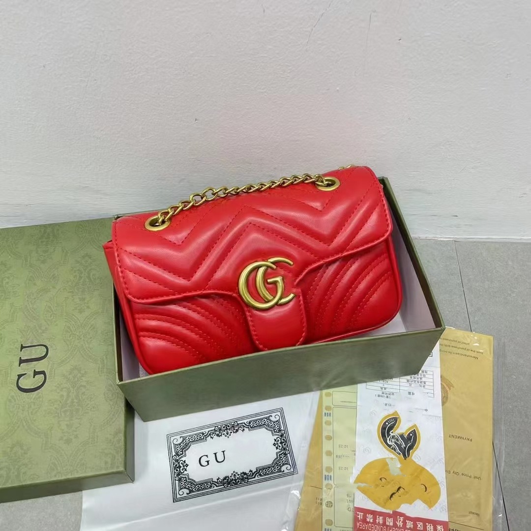 더블 g 백 여성용 가방 구찌 클래식한 작은 향기 퀼팅 체인 백 고급스러운 느낌의 스타일리시한 숄더 크로스백