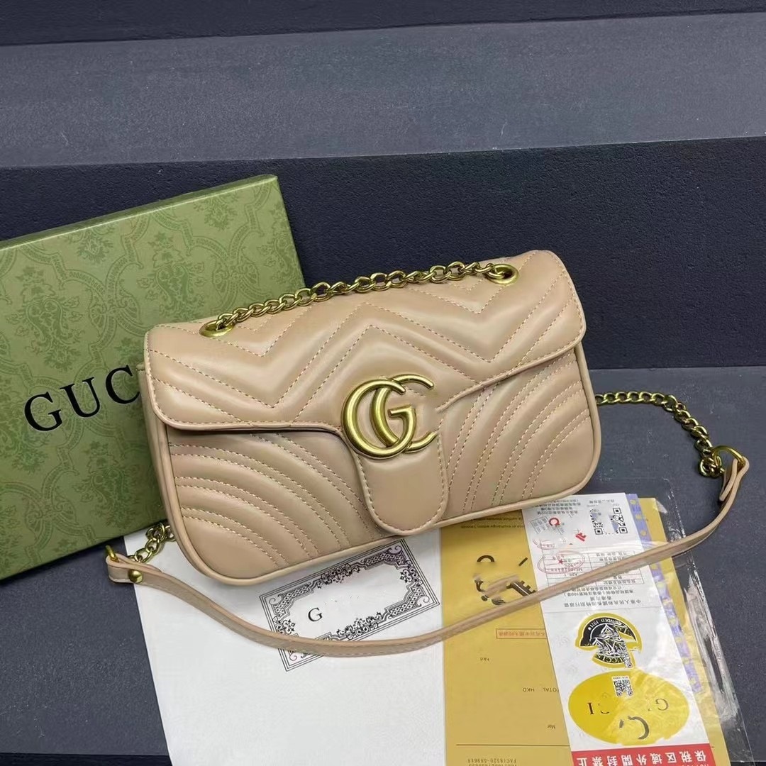 더블 g 백 여성용 가방 구찌 클래식한 작은 향기 퀼팅 체인 백 고급스러운 느낌의 스타일리시한 숄더 크로스백
