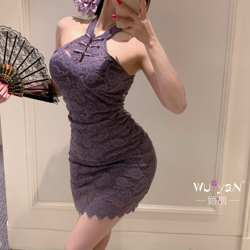 섹시하고 새로운 중국식 단추 모양의 레이스 차이나 치파오 순정풍 핫걸 자주색 칼라 란제리