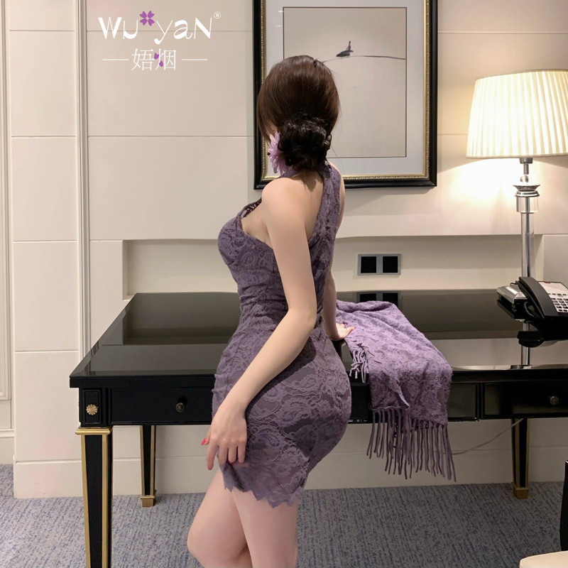 섹시하고 새로운 중국식 단추 모양의 레이스 차이나 치파오 순정풍 핫걸 자주색 칼라 란제리