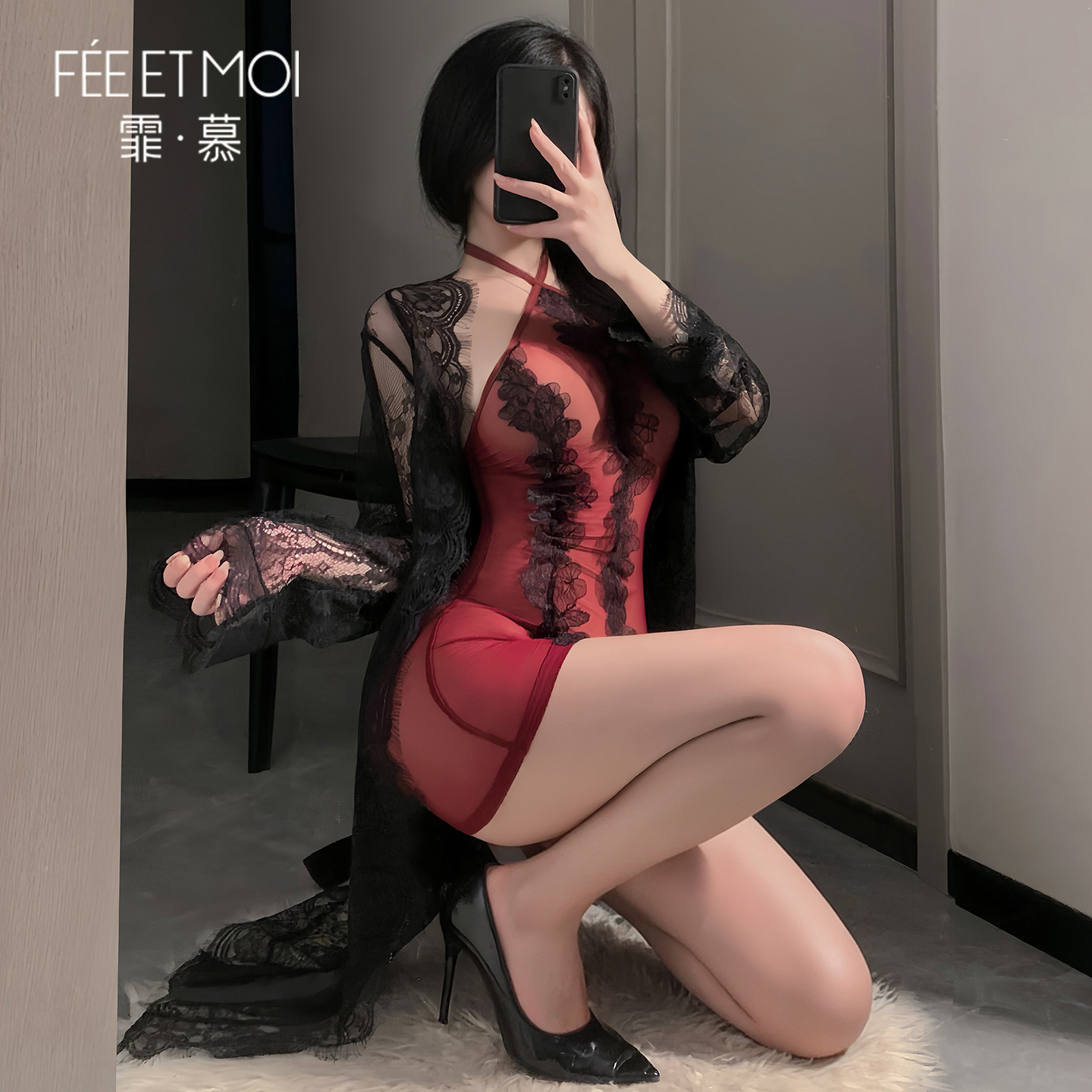 섹시한 속옷의 아름다운 아가씨 레이스 스커트 섹시한 섹시한 시스루 가슴이 드러나는 유혹 벗기