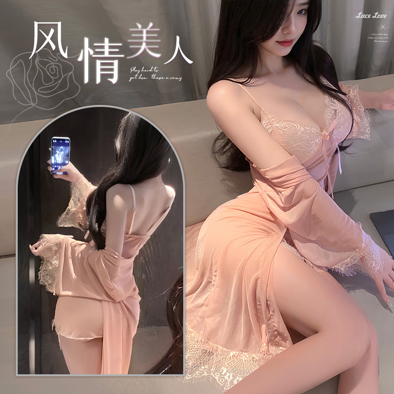 순박한 레이스 포인트 튤 홈웨어 슬립 세트로 깊은 브이 골이 드러나는 섹시한 감성 속옷