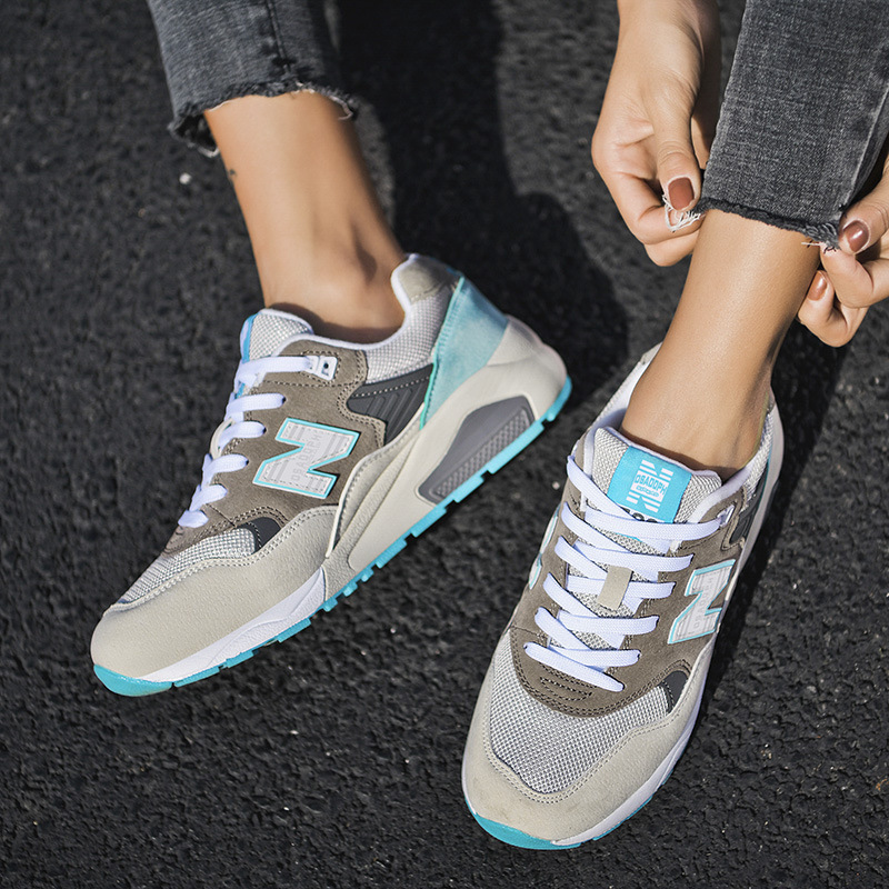 남자 스니커즈 여름 뉴 발바론 러닝화 캐주얼 n 자 빈티지 남녀 러닝화 통풍 커플 아이템