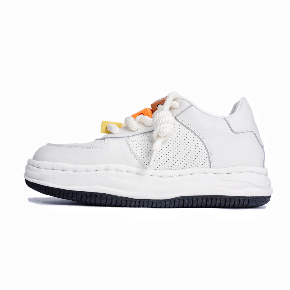 신상품으로는 팝콘 키높이 용해가죽 슬림화 통기성 남녀 레포츠 워킹화