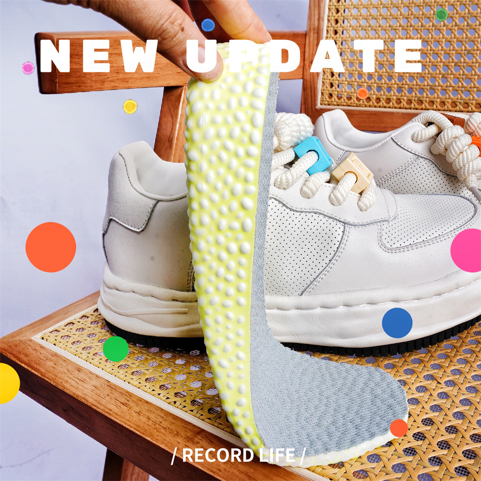 신상품으로는 팝콘 키높이 용해가죽 슬림화 통기성 남녀 레포츠 워킹화