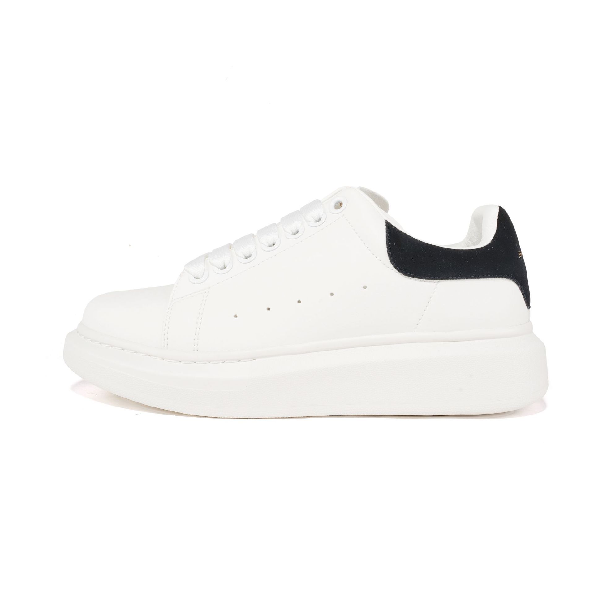 맥퀸 키높이 통굽 흰 구두 여성 스포츠 레저 학생 커플 슈즈 남자