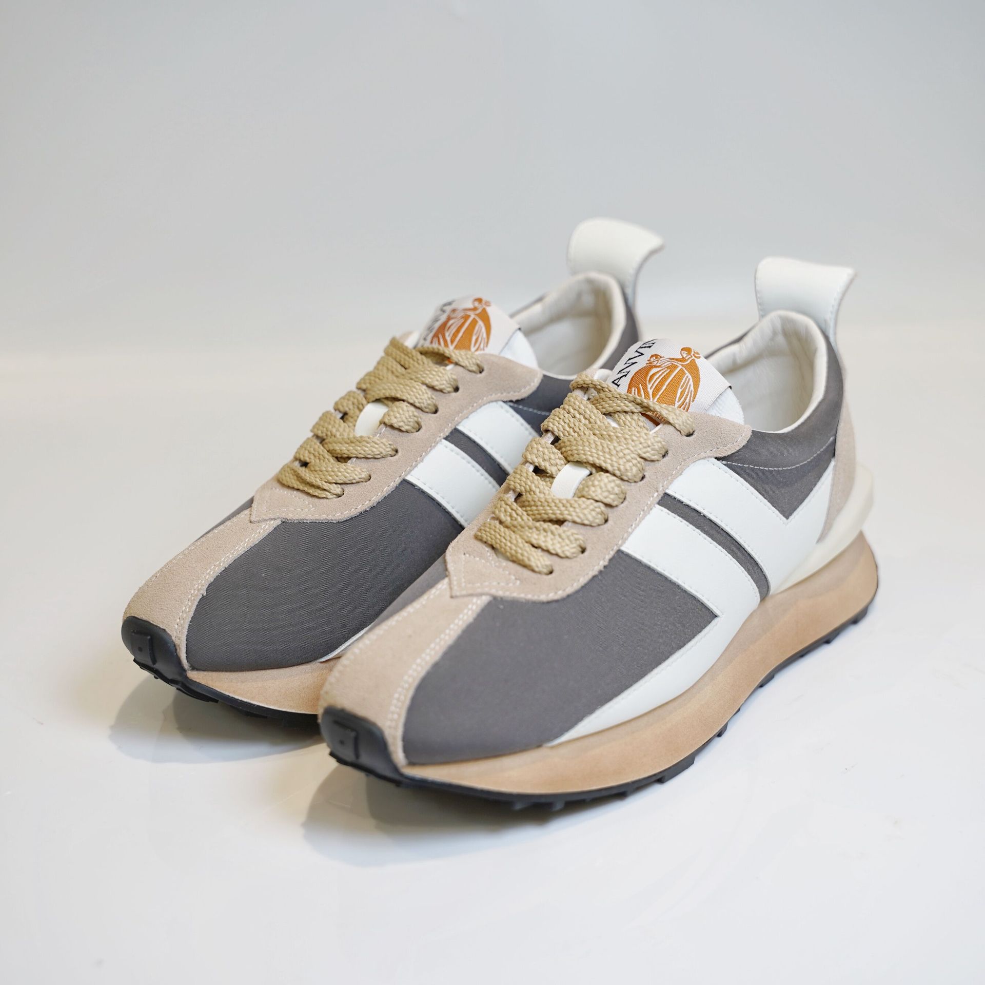 신상품 아르간슈즈 키높이 가볍고 통기성이 좋은 스타일리시하고 남녀 레포츠 커플 러닝화입니다