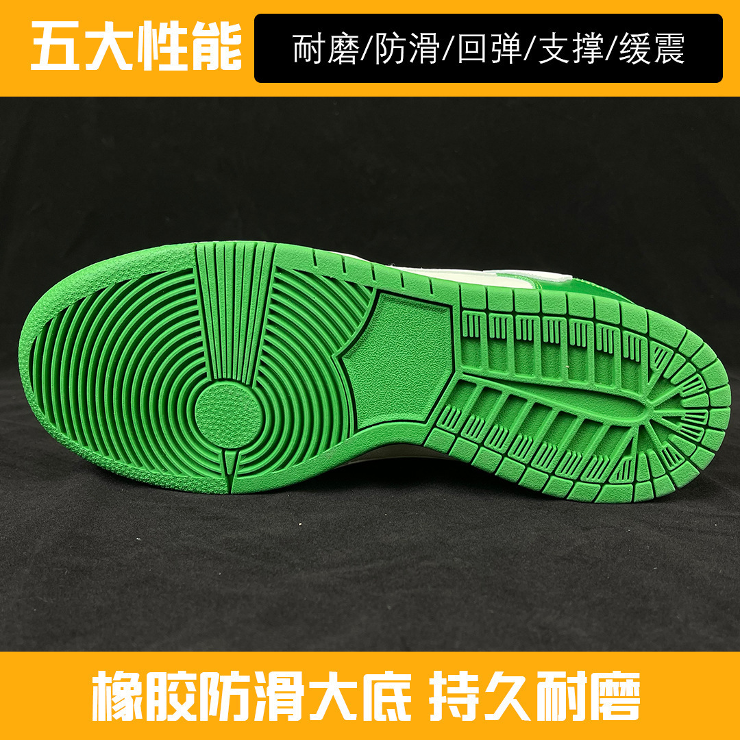 세련된 블랙 스니커즈 로우 탑 스니커즈 남녀 스포티한 화이트 스니커즈