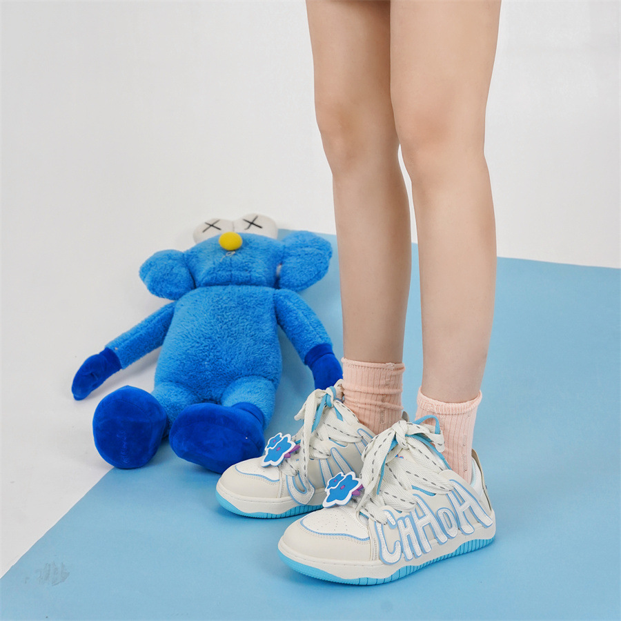 신상 미니 도파민 알파벳 스케이트 빵슈즈 남녀 캐주얼에 통굽 커플 패션 화이트 슈즈