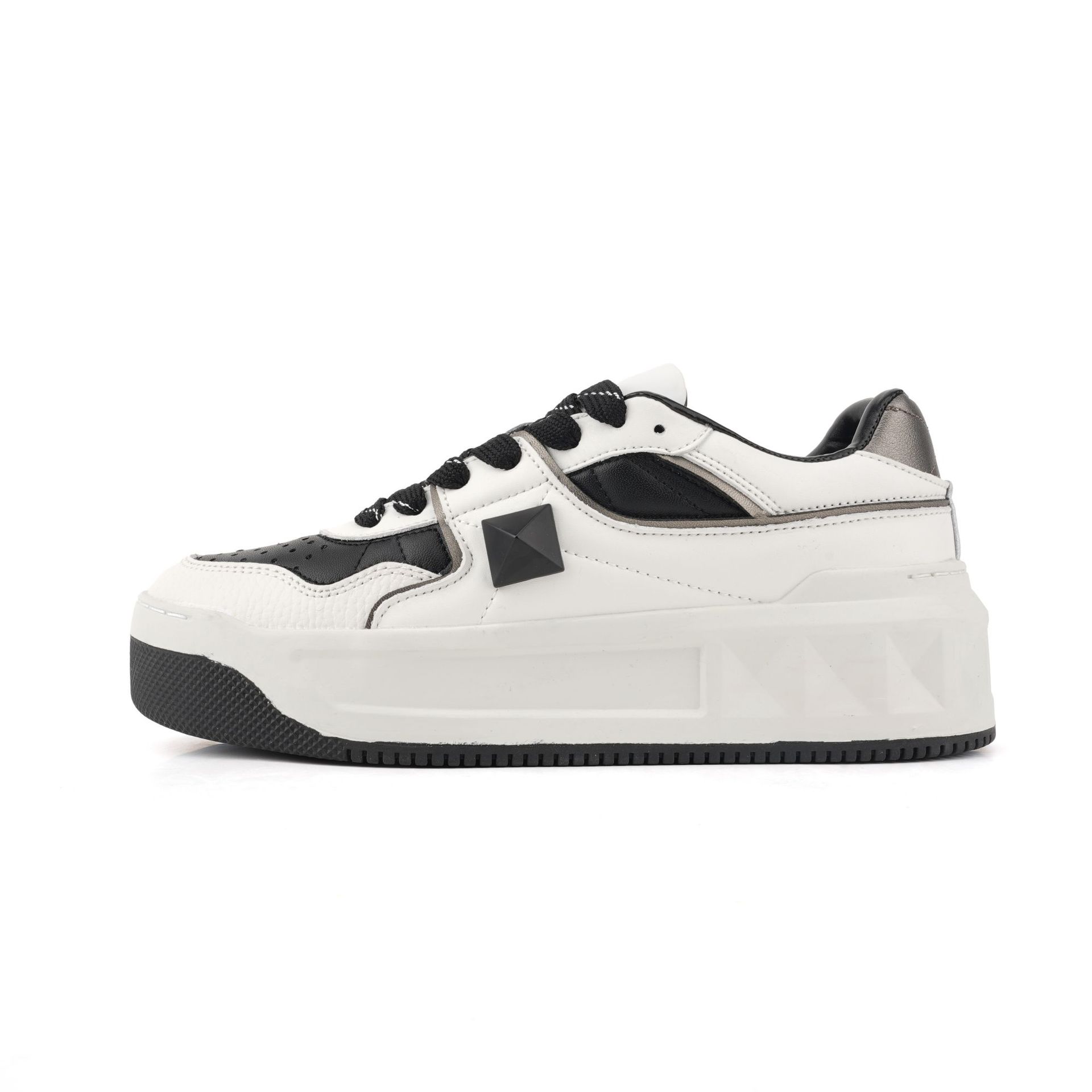 신상품 리얼 가죽 스터드 화이트 슈즈 남성 키 5cm 스포츠 레저 빵 비스킷 슈즈 여성