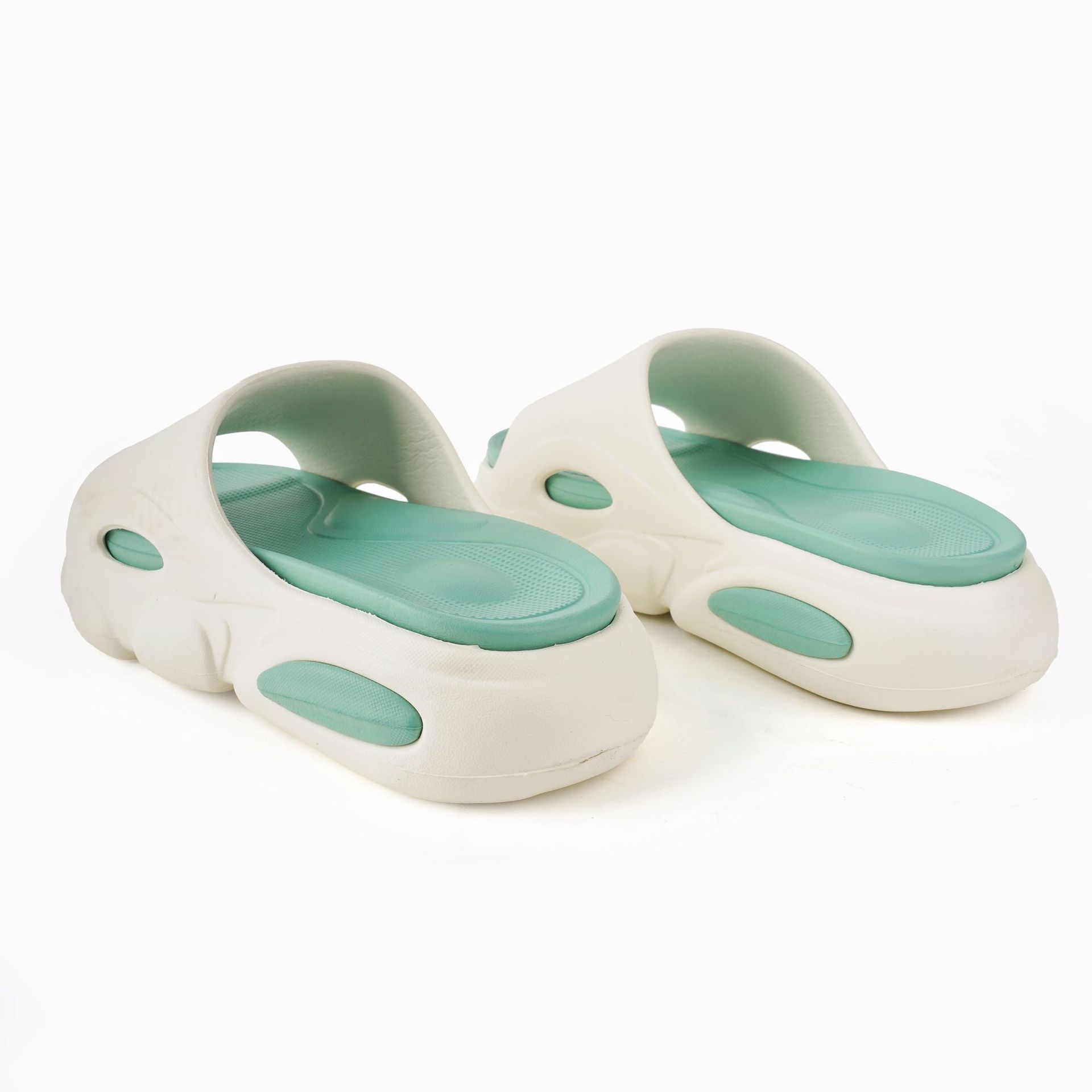 남녀 가정 실외 슬리퍼 두꺼운 바닥은 가볍고 냄새는 방지하며 부드러운 바닥은 커플용 해변 슬리퍼입니다