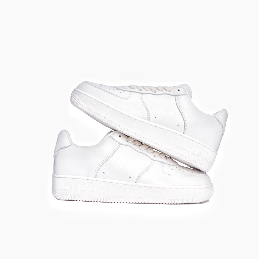 공군 화이트보드 원 하이 버전 슬림화 남녀 트렌드 모두 캐주얼하고 편안하며 통기성이 좋은 스니커즈 운동화입니다