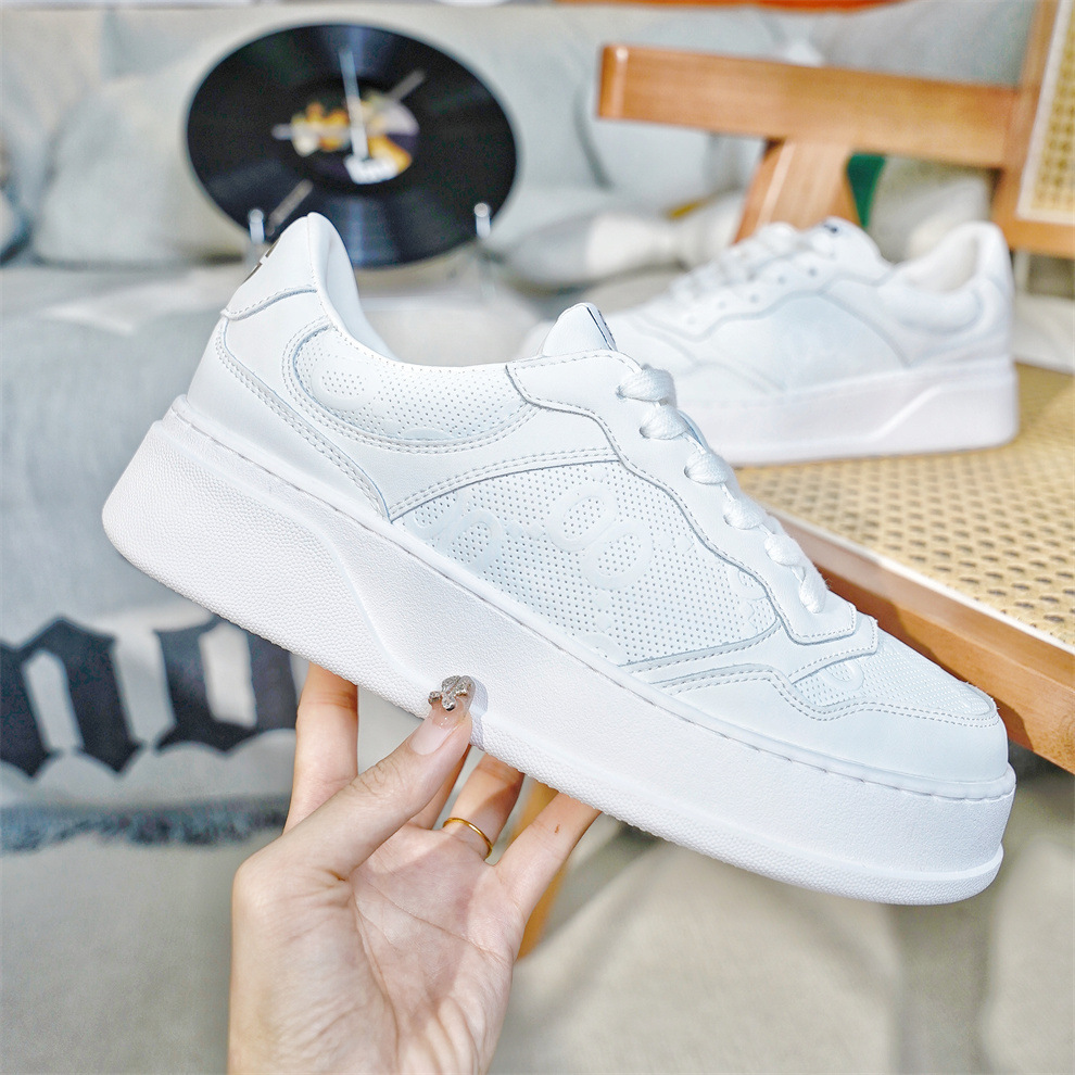 남성용 편안한 펌프스, 통기성이 좋은 통기창, 키높이, 캐주얼 여성용 흰색 스니커즈 신상품