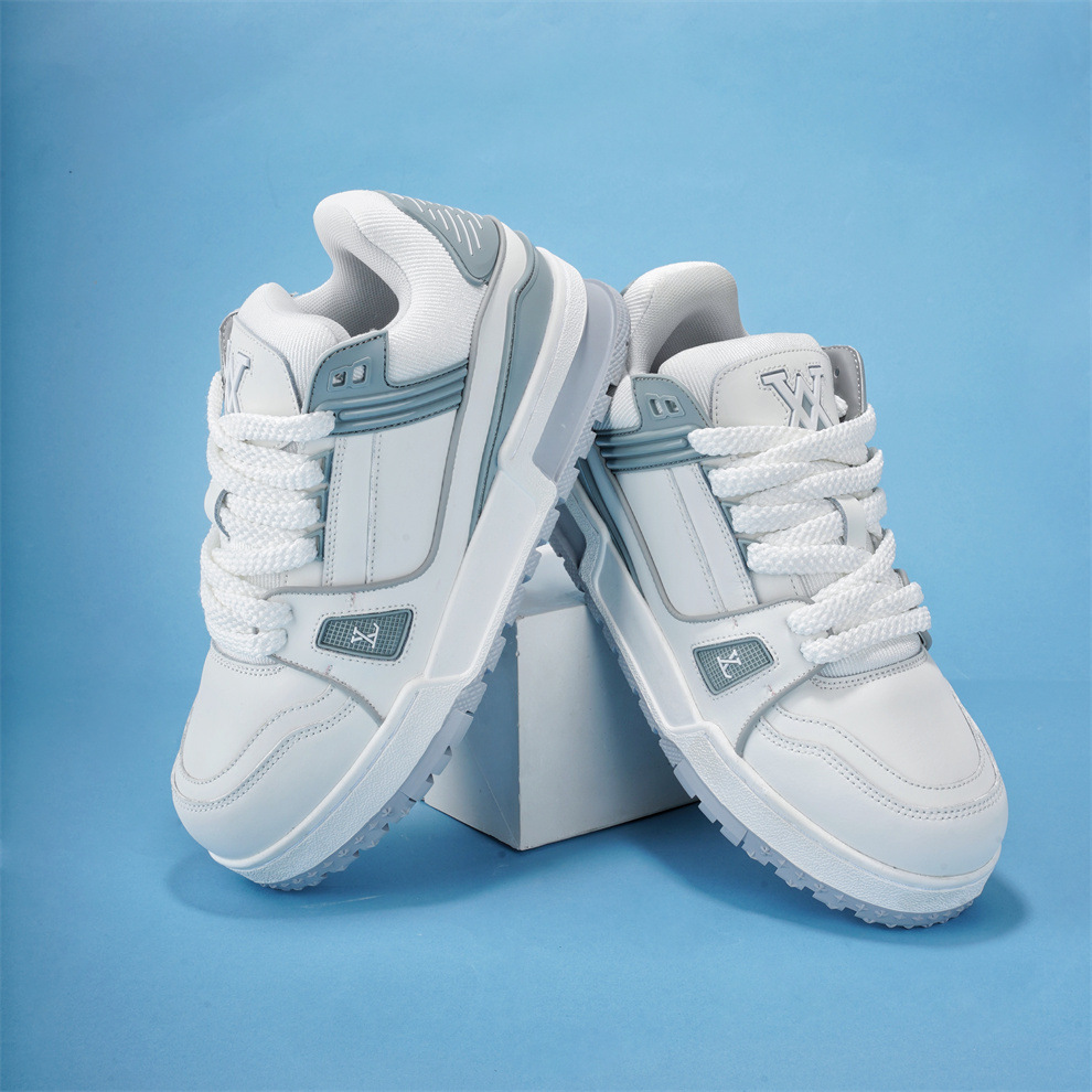 트레이너 2세 포동포동 스니커즈 남녀 모두 착용할 수 있는 운동화입니다