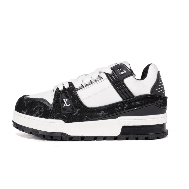 트레이너 2세 포동포동 스니커즈 남녀 모두 착용할 수 있는 운동화입니다