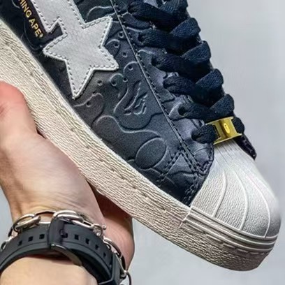 신상 유행 아무거나 착용할 수 있는 화이트 슈즈 마모성 미끄럼 방지 스니커즈 남녀 공용