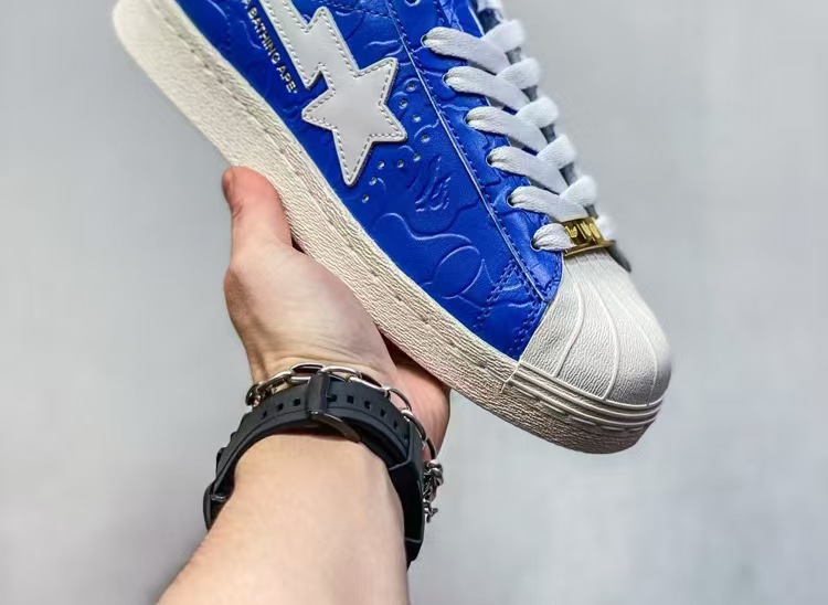 신상 유행 아무거나 착용할 수 있는 화이트 슈즈 마모성 미끄럼 방지 스니커즈 남녀 공용