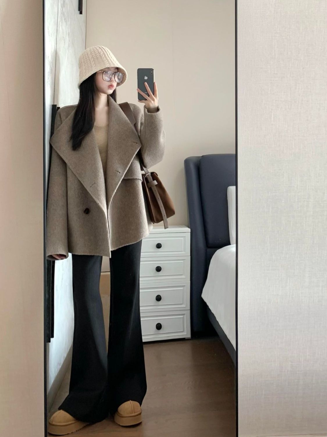 한국계 모직 코트에 키 작은 루즈한 모직 아우터 분위기 가을겨울 나른한 느낌