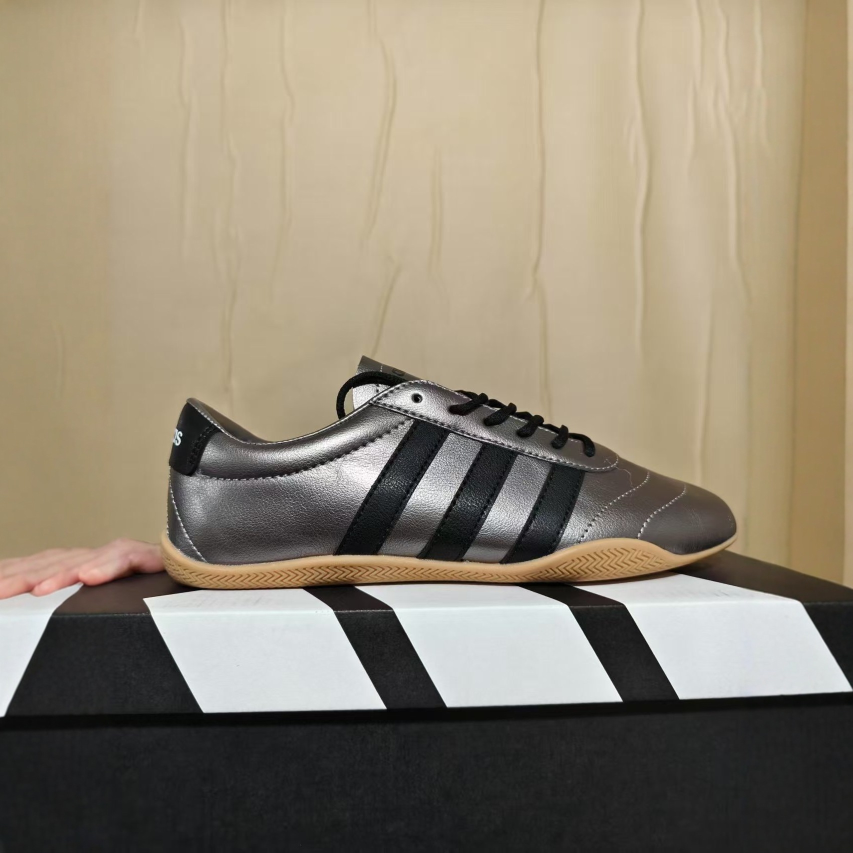 f50 축구화 남성용 통기성 가벼운 실전 훈련화 블루 화이트 클래식