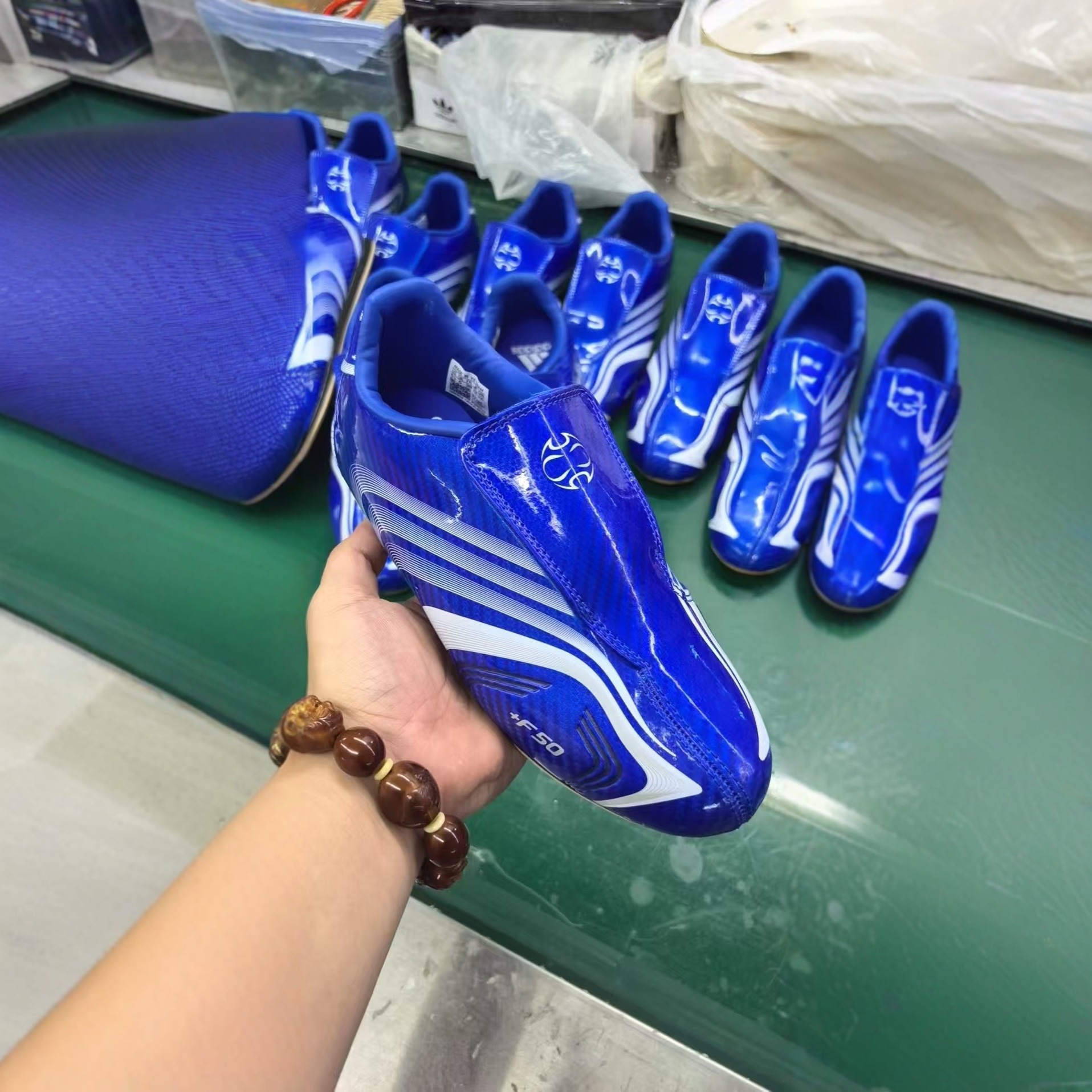 f50 축구화 남성용 통기성 가벼운 실전 훈련화 블루 화이트 클래식