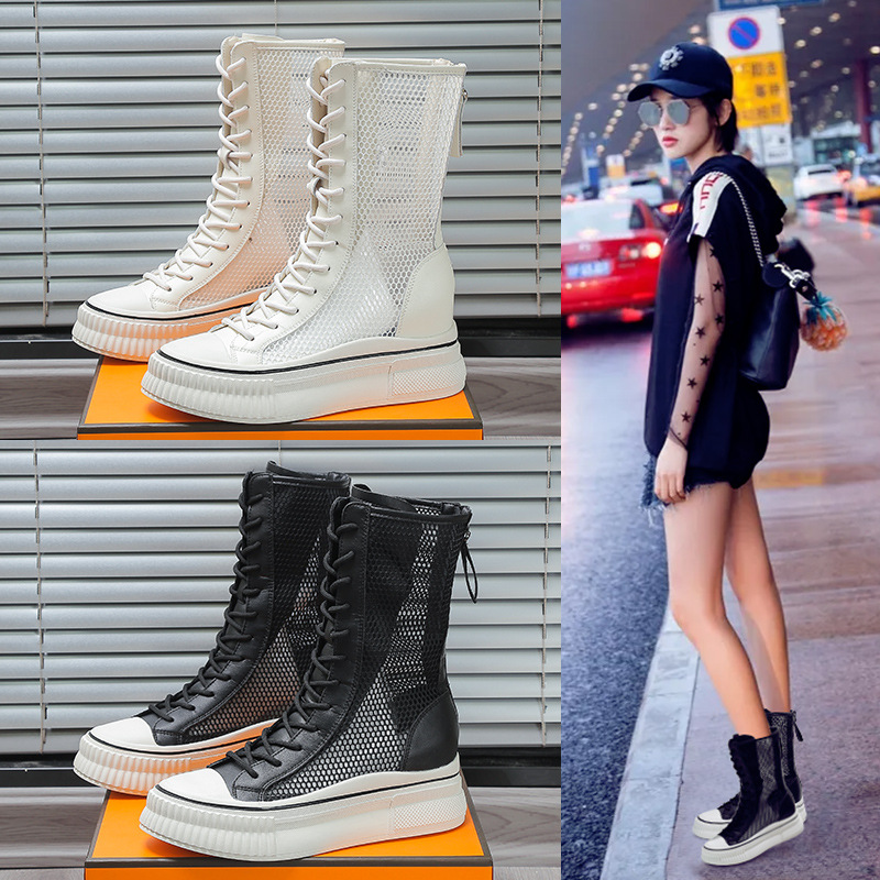 여름 가죽 소재의 얇은 망사 부츠 여성용 새로운 스타일 어디에나 걸칠 수 있는 두꺼운 밑창 키높이 여성용 펀칭 부츠