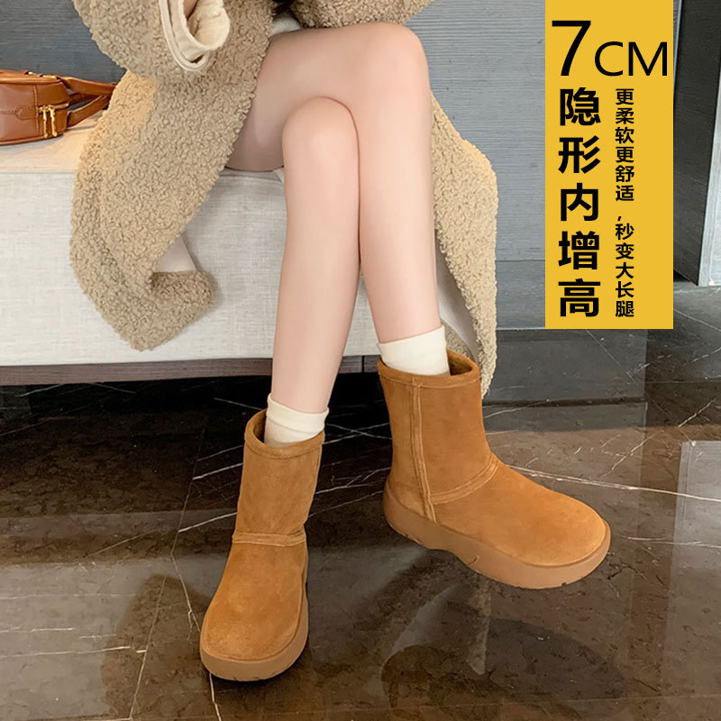 가죽 빵 스노우 부츠 여성 2025 겨울 왕홍의 인기 스타일 가볍고 마모성이 강한 앵클 부츠입니다