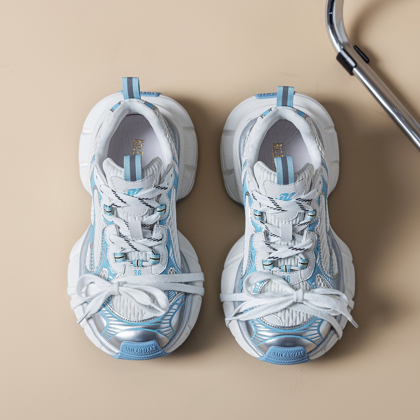 아빠 신발녀 2025 봄여름 단망 신상품 왕훙 같은 모델의 신발 통굽 레저 운동화 여성