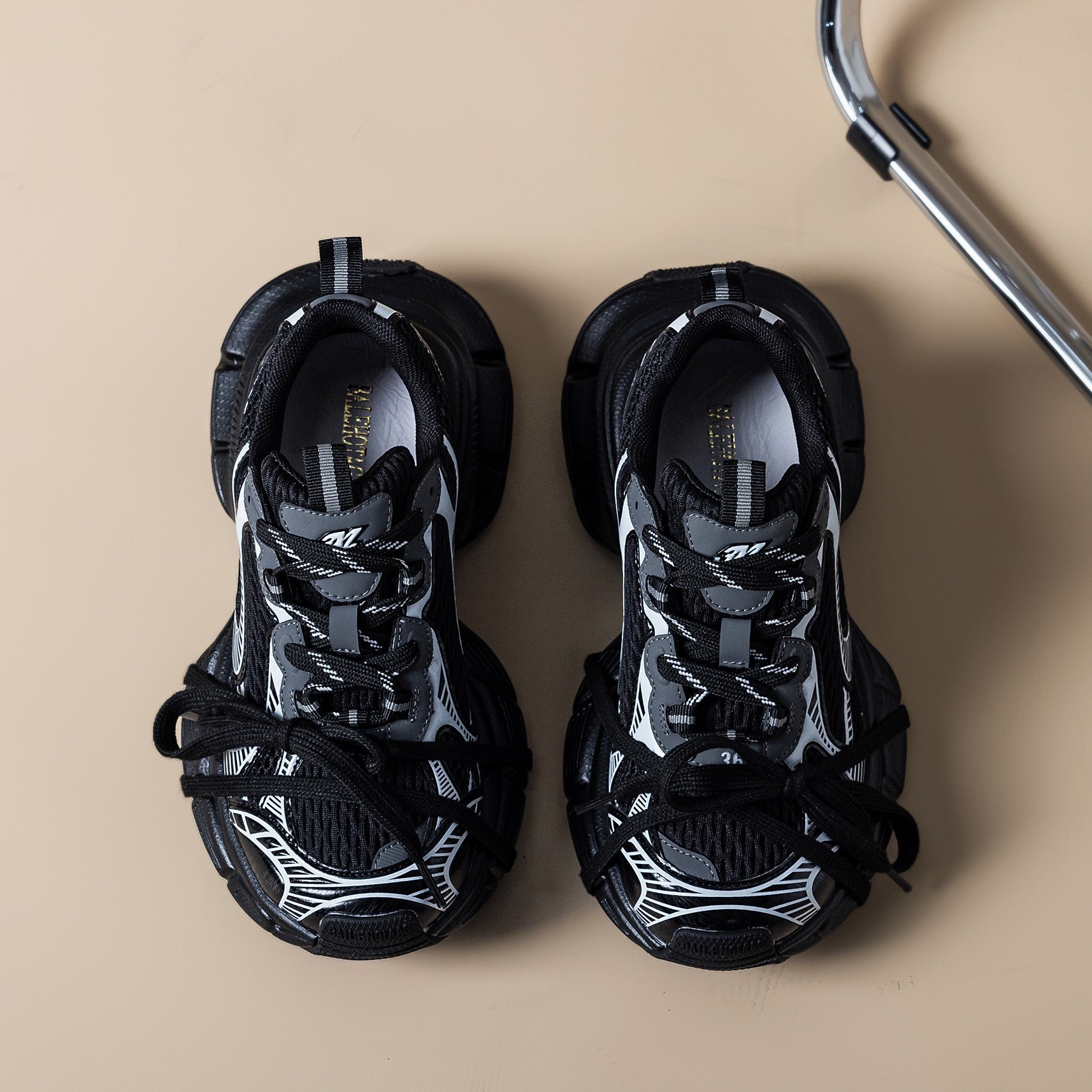 아빠 신발녀 2025 봄여름 단망 신상품 왕훙 같은 모델의 신발 통굽 레저 운동화 여성