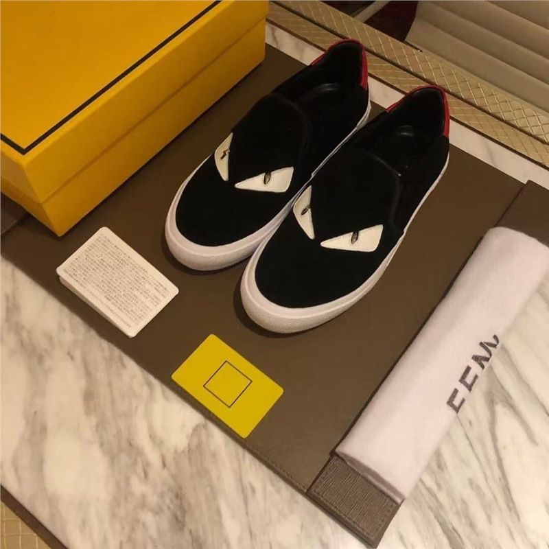 새로운 유행 악마 라이트 럭셔리 미니 몬스터 한 발에 슬립온 캐주얼 로퍼 캐주얼 남성화