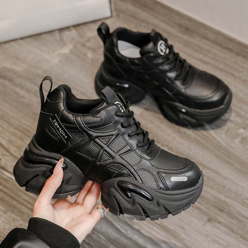 통굽 키높이 아빠 슈즈녀 2025가을 겨울 신상품 가죽 스니커즈 어디에나 매치해 발이 작아 보이는 단화