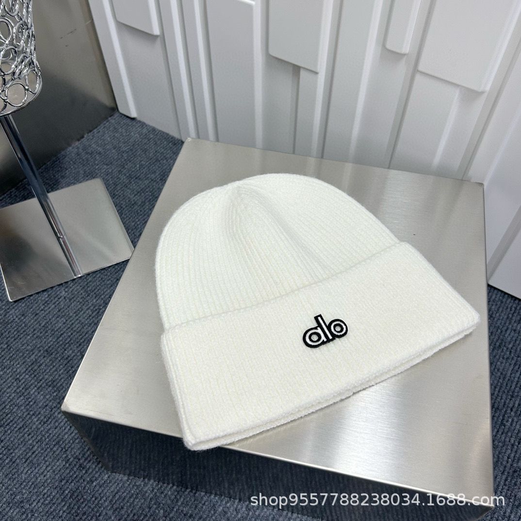 가을 겨울 신상 alo 코튼 비니 니트