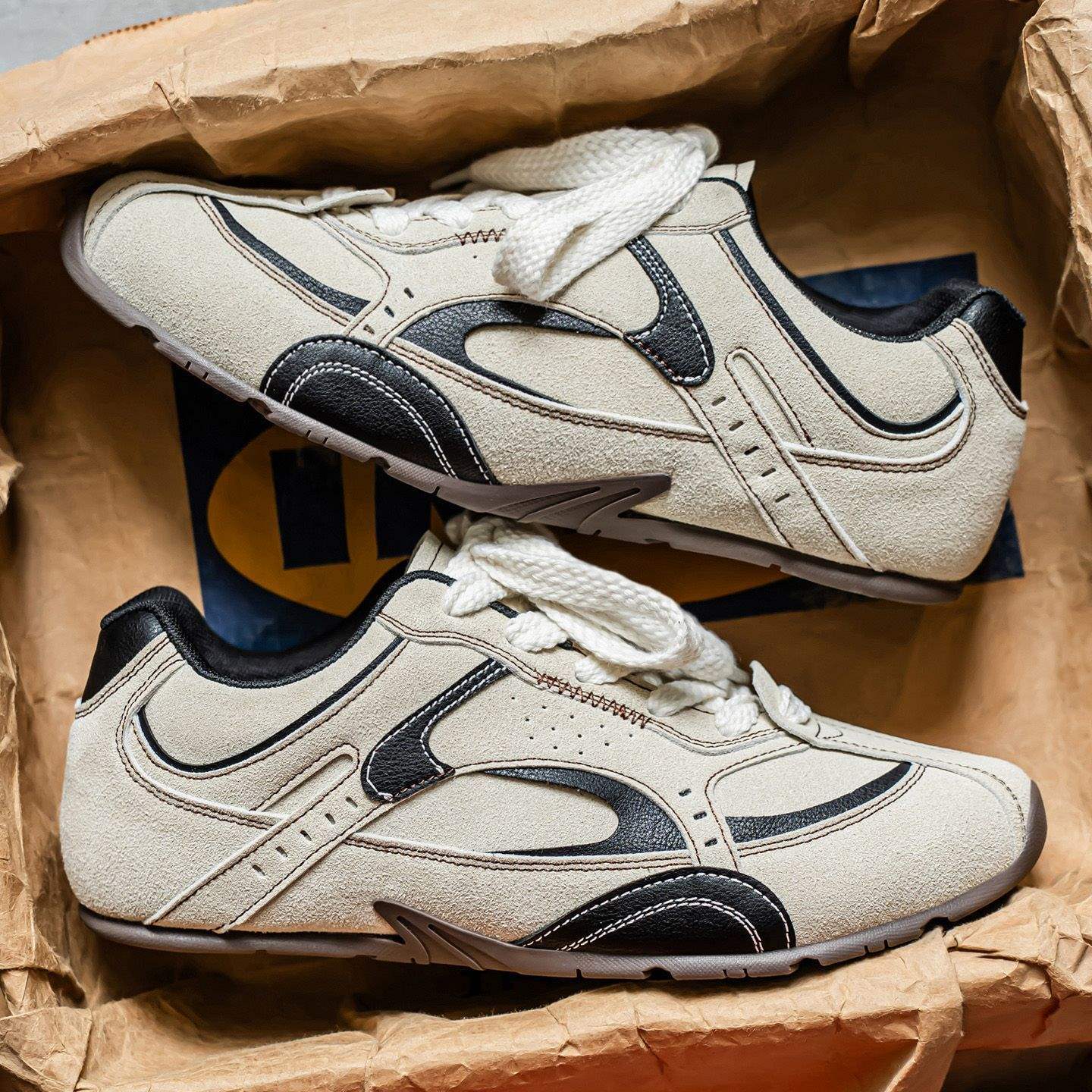 슈즈 남성 스타일 2025 신모델 빈티지 브라운 레이싱 슈즈 캐주얼 슈즈 패셔너블 슈즈 남성 검프 슈즈