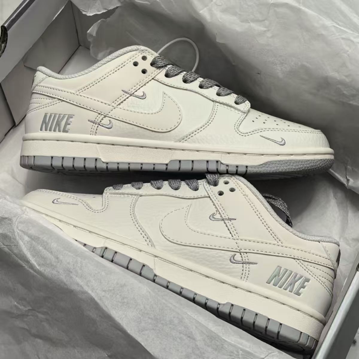 덩크 유니크화 블랙 앤 화이트 로우 콤비 남녀 커플 슈즈