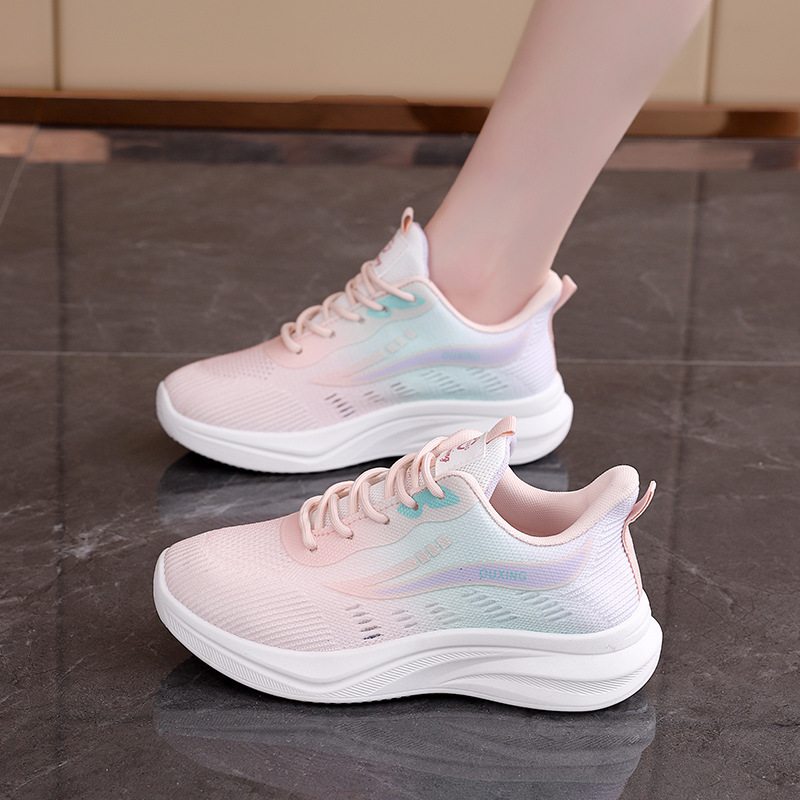 러닝화 봄 여름 여성화 메쉬탑 통풍화 가볍고 모든 것을 소화할 수 있는 학생 스니커즈 워킹화 붐을 타고 있다