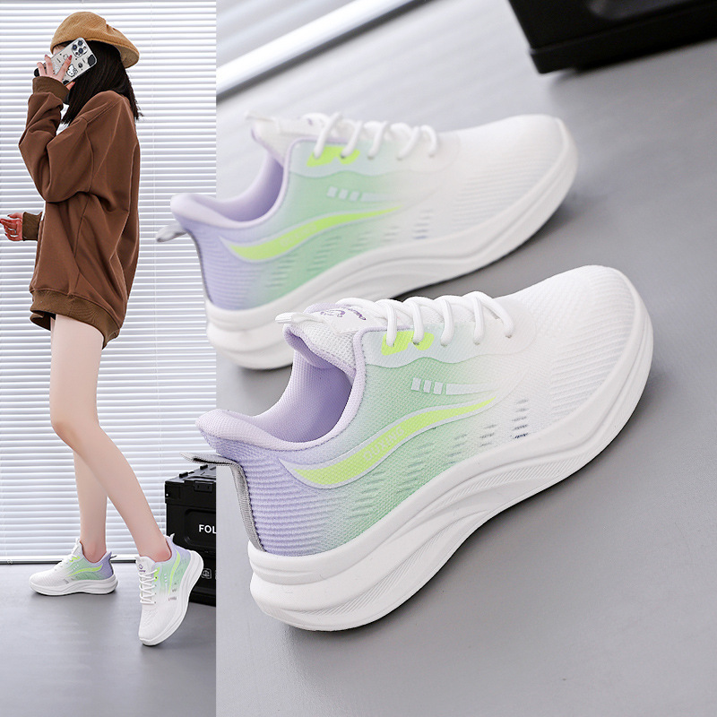 러닝화 봄 여름 여성화 메쉬탑 통풍화 가볍고 모든 것을 소화할 수 있는 학생 스니커즈 워킹화 붐을 타고 있다