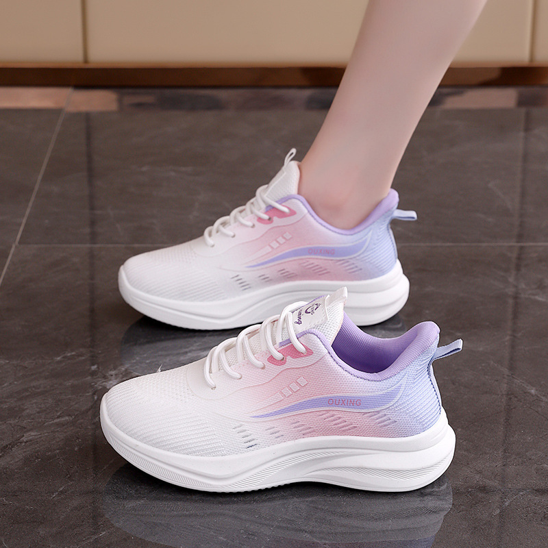 러닝화 봄 여름 여성화 메쉬탑 통풍화 가볍고 모든 것을 소화할 수 있는 학생 스니커즈 워킹화 붐을 타고 있다
