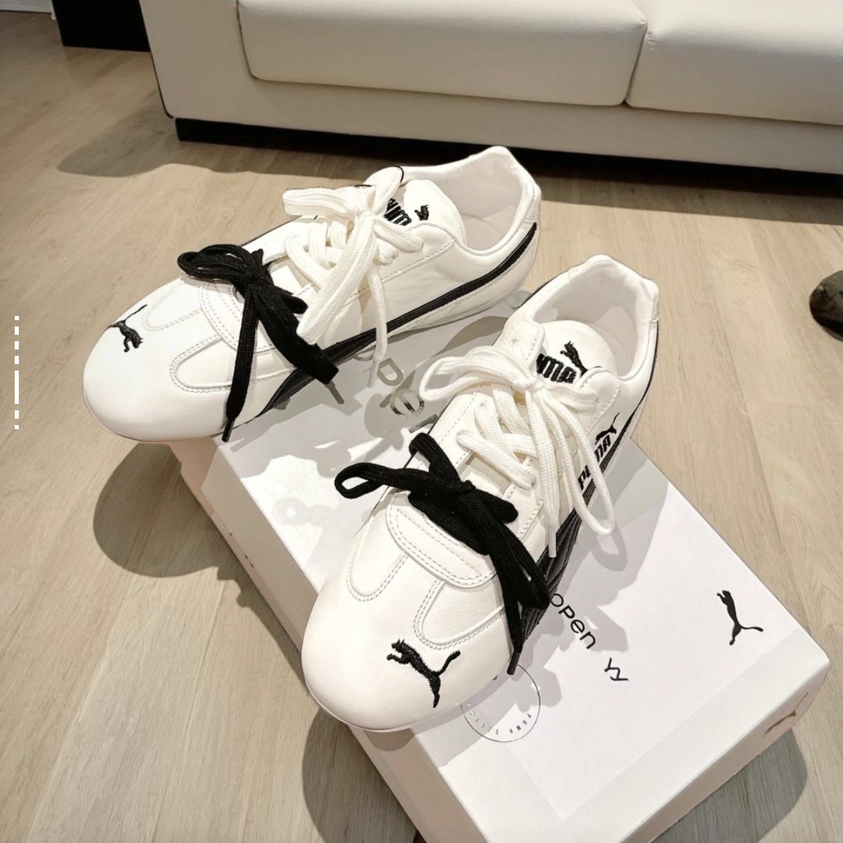 pm 레이싱화 박채영 스피드캣 레이싱과 같은 로브 남녀 스니커즈화입니다