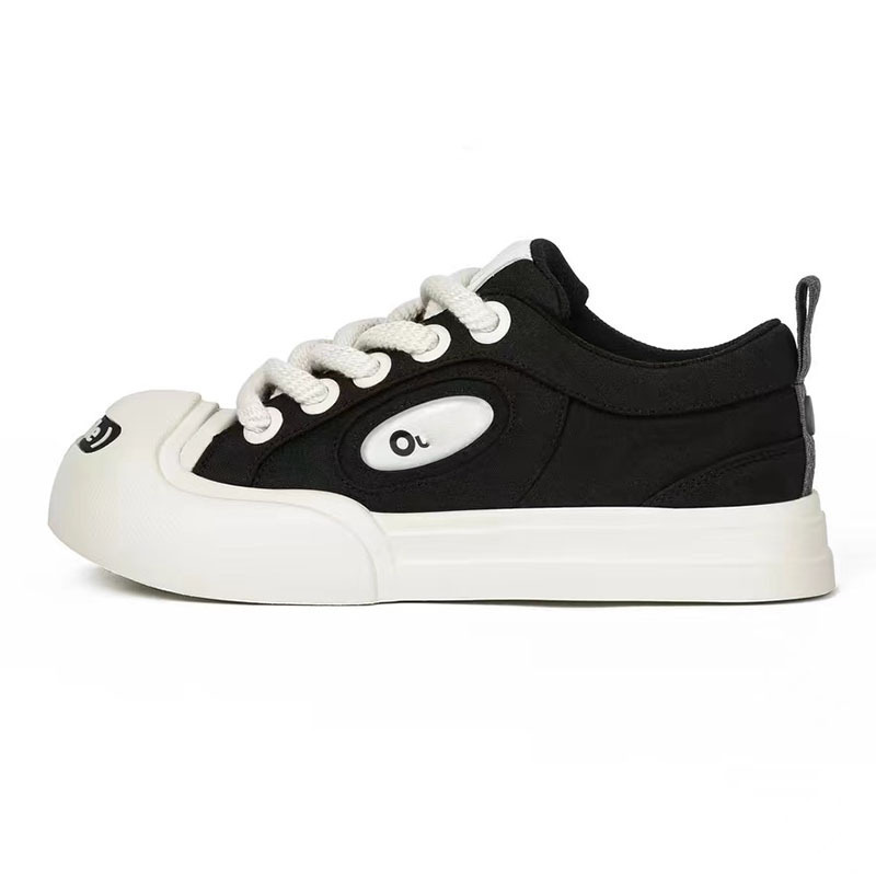 여성화 2025 봄여름 신상품 커닝웃음과 커닝이 돋보이는 단발 트렌디한 신발 스포츠와 캐주얼을 두루 활용할 수 있는 흰색 캔버스