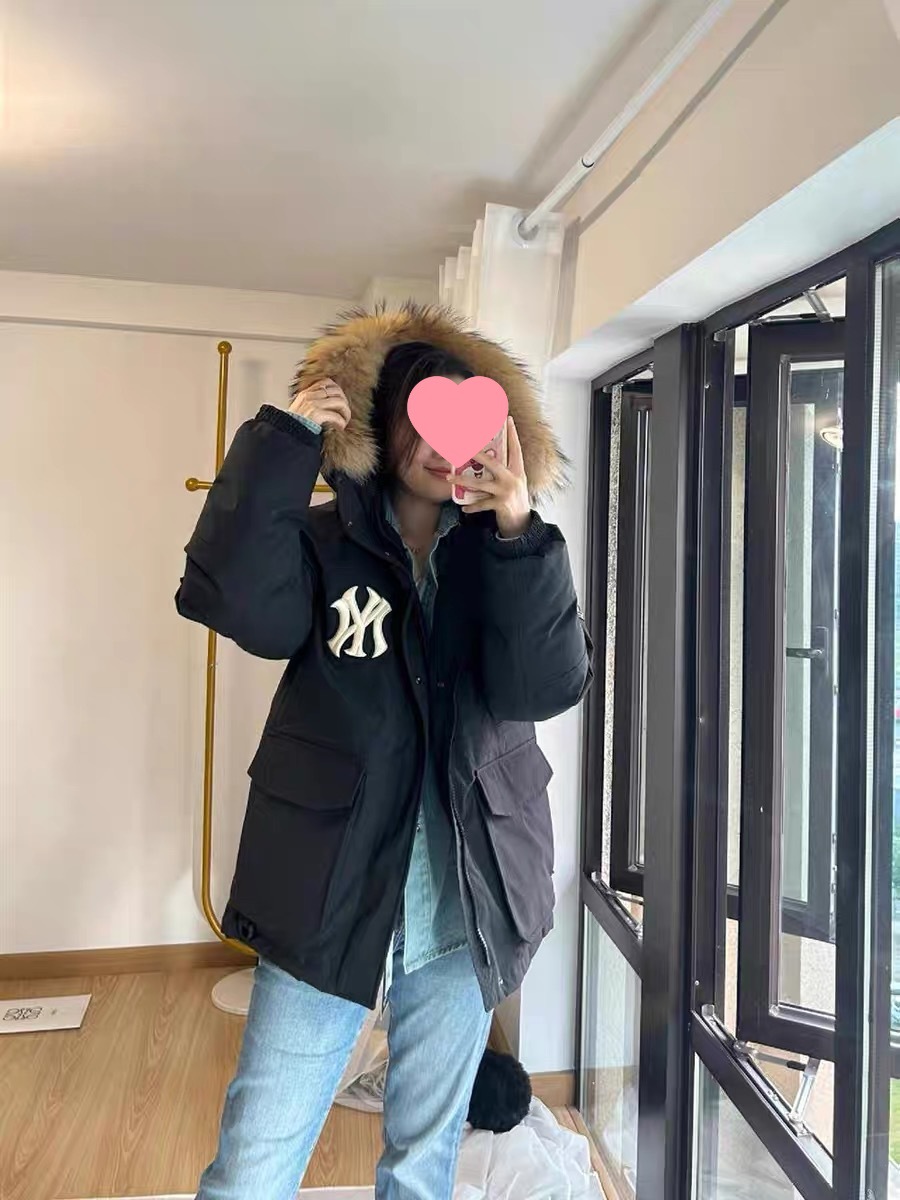 mlb 남녀 캐주얼 두루마기 후드 겨울용 패딩 오버칼라 미디엄 기장으로 톡톡하게 연출