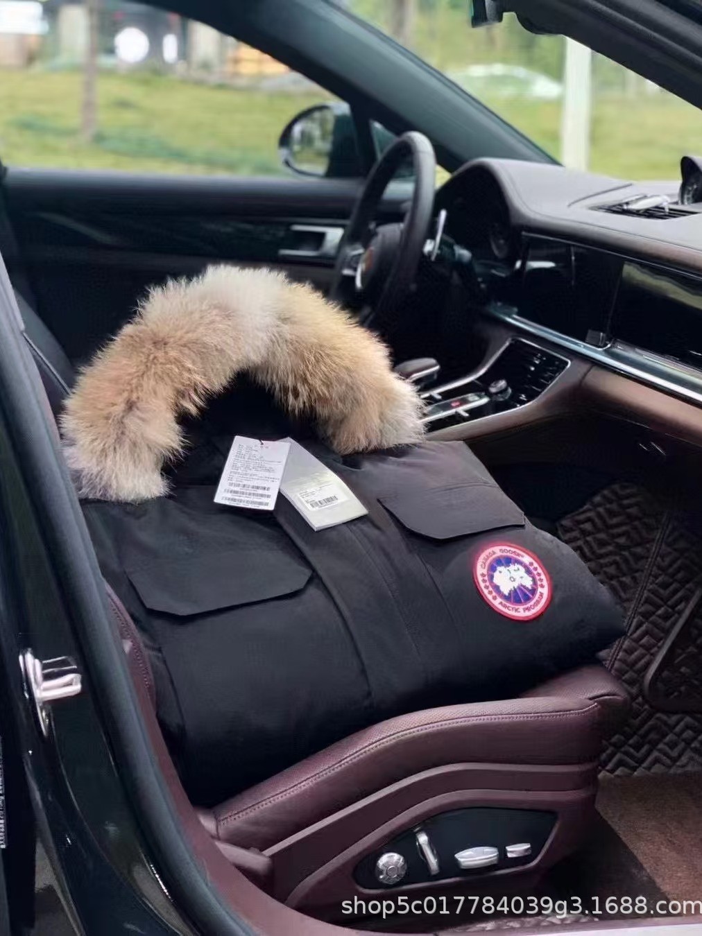 남녀 패딩 기장의 카고 코트 커플 기장으로 극복