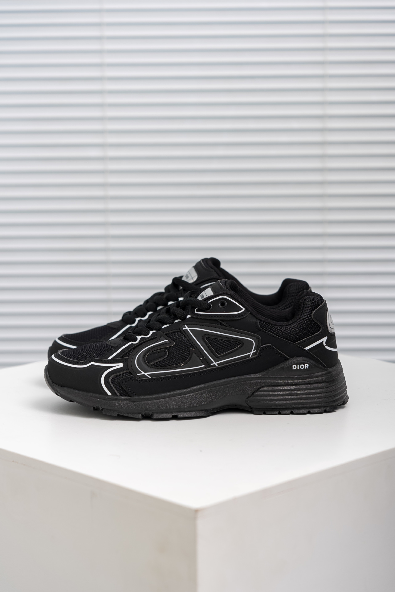 cdb30 레터링 블랙 앤 화이트 메인 컬러 키높이 아빠 스니커즈 팝업