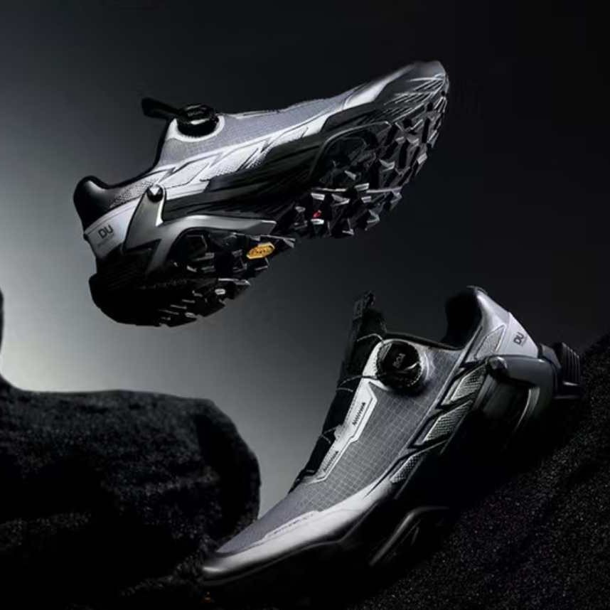 트레킹 운동화 험한 산악 미끄럼 방지 마모성 통기성 아웃도어 남녀 등산화