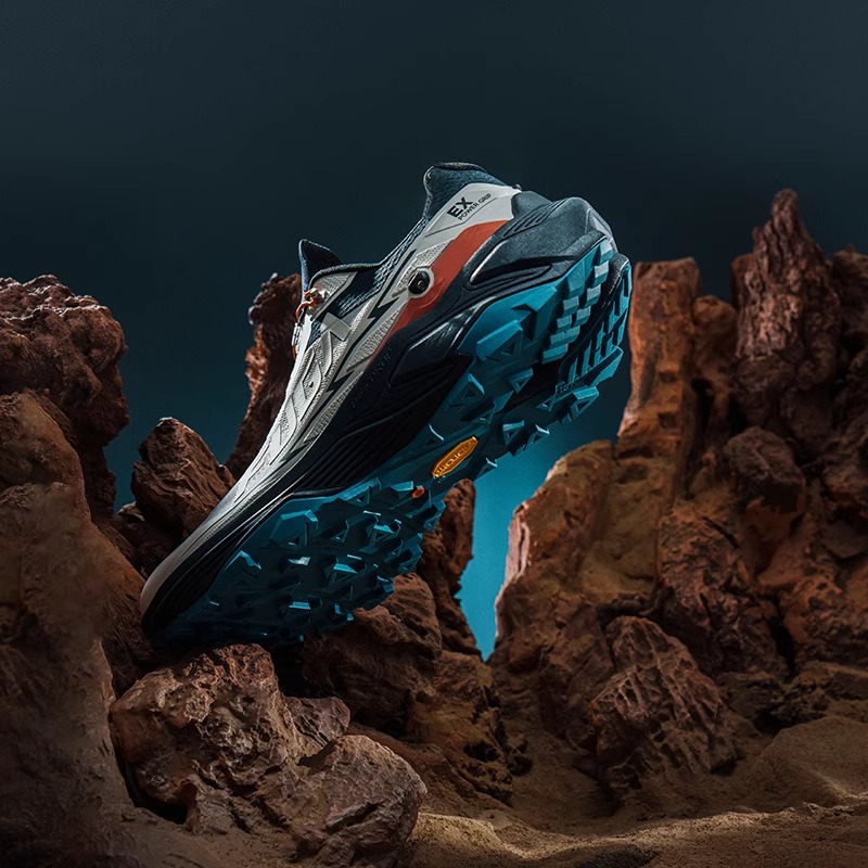 뛰어난 미끄럼 및 마모 방지 스포츠 등산화 아웃도어 스타일리시한 트레킹 등산화