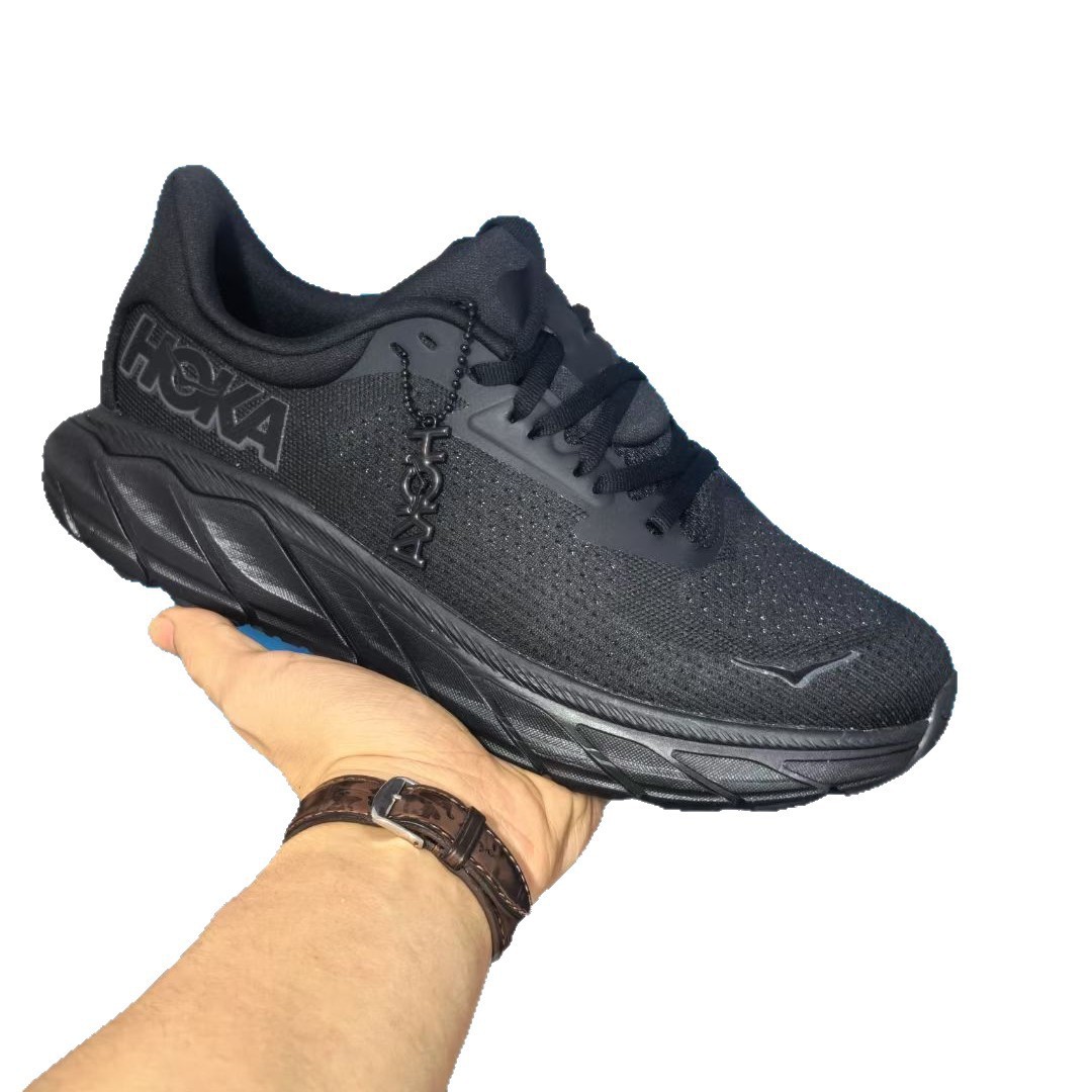 호카 아웃도어 스니커즈 아라히 7 등산화 남녀 전용 트레킹화