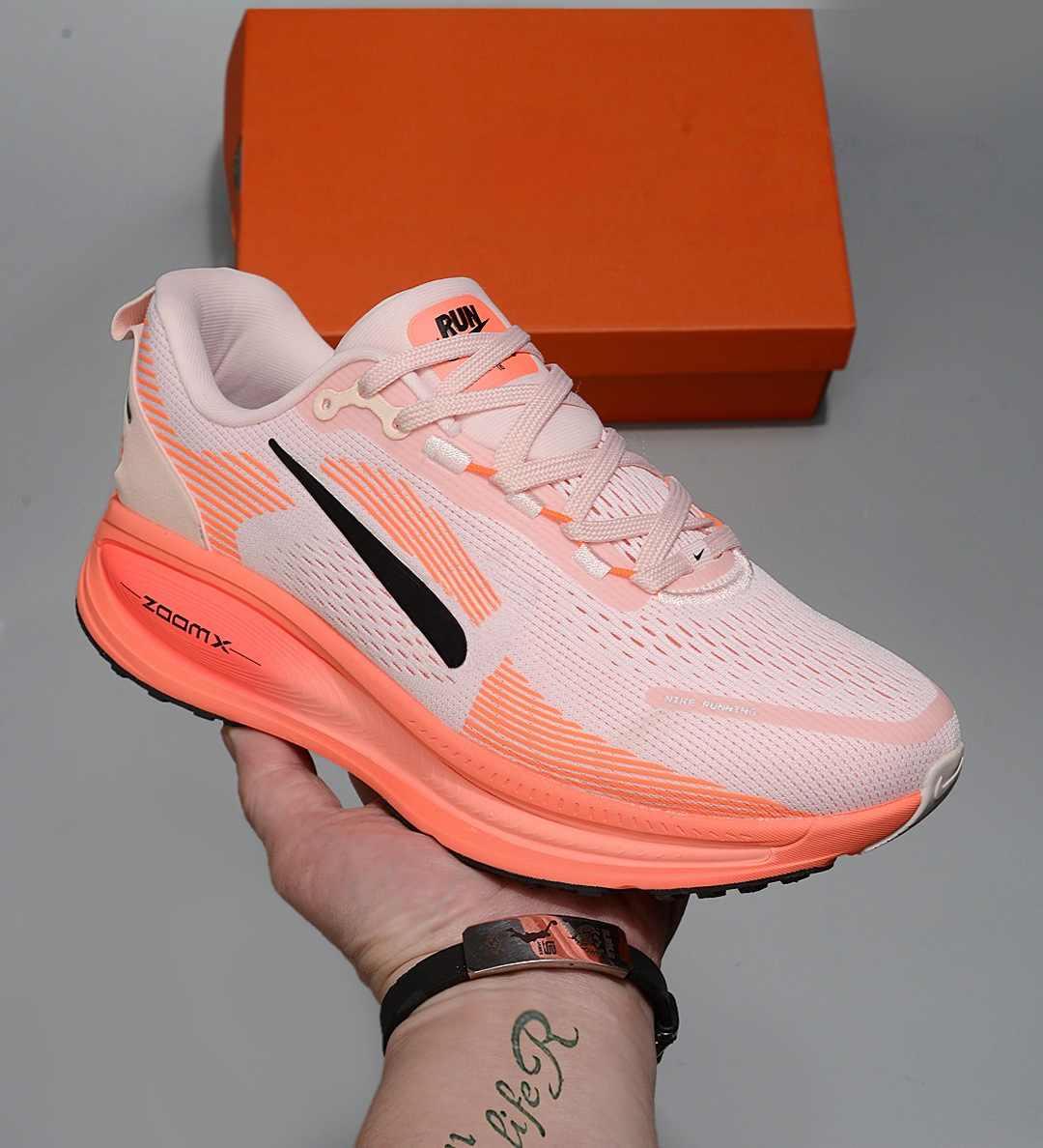 순수 vomero18 메쉬 통풍 레저 쿠션감 남녀 동일 러닝 스포츠 운동화