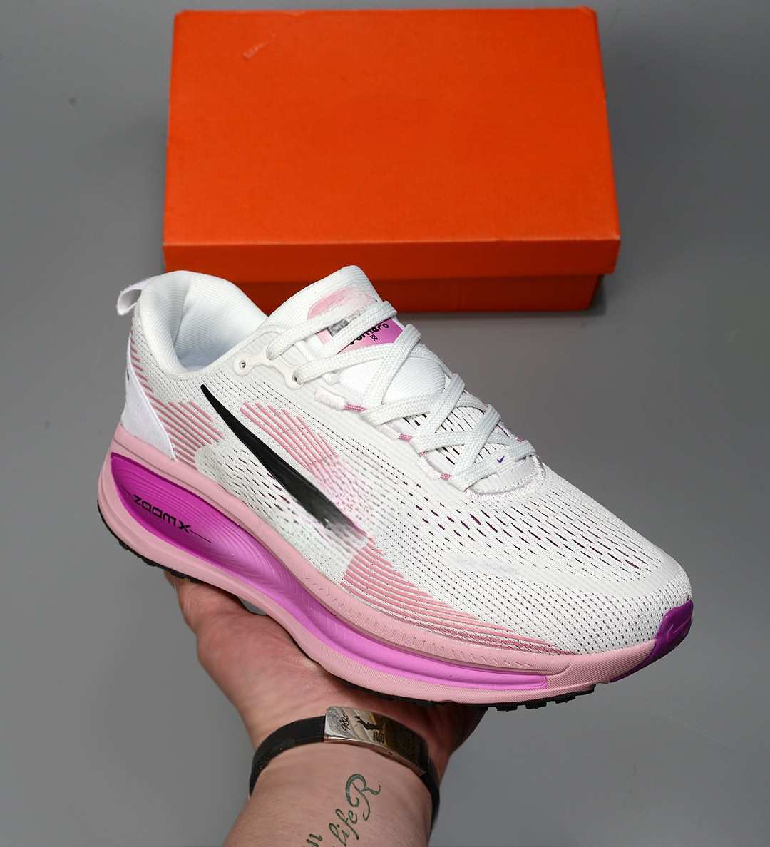 순수 vomero18 메쉬 통풍 레저 쿠션감 남녀 동일 러닝 스포츠 운동화