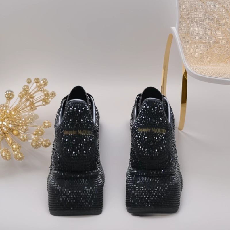 봄가을을 겨냥한 핫 다이아몬드 송편 통솔 스니커즈 가죽 남녀 단화 슈즈