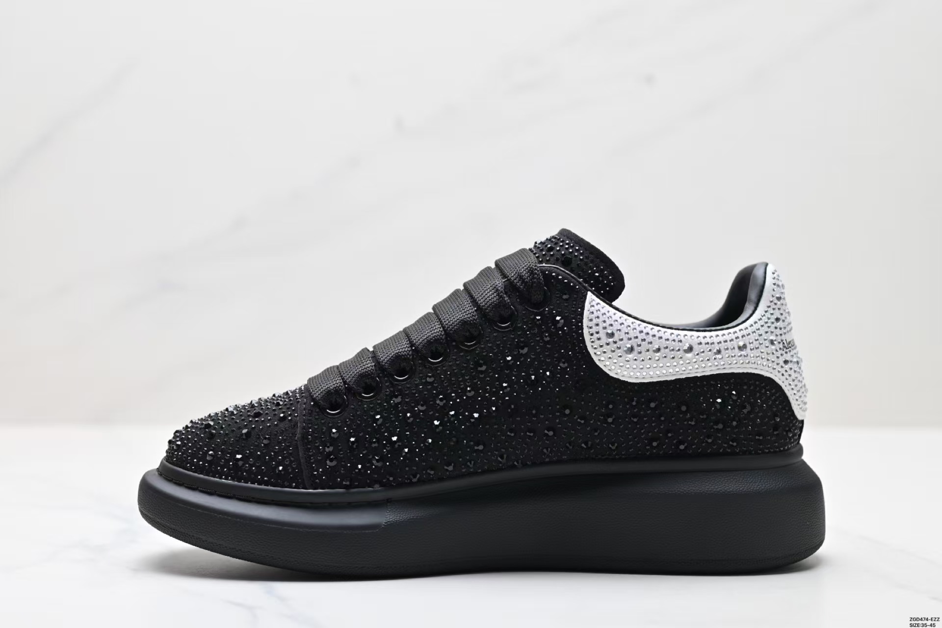 봄가을을 겨냥한 핫 다이아몬드 송편 통솔 스니커즈 가죽 남녀 단화 슈즈