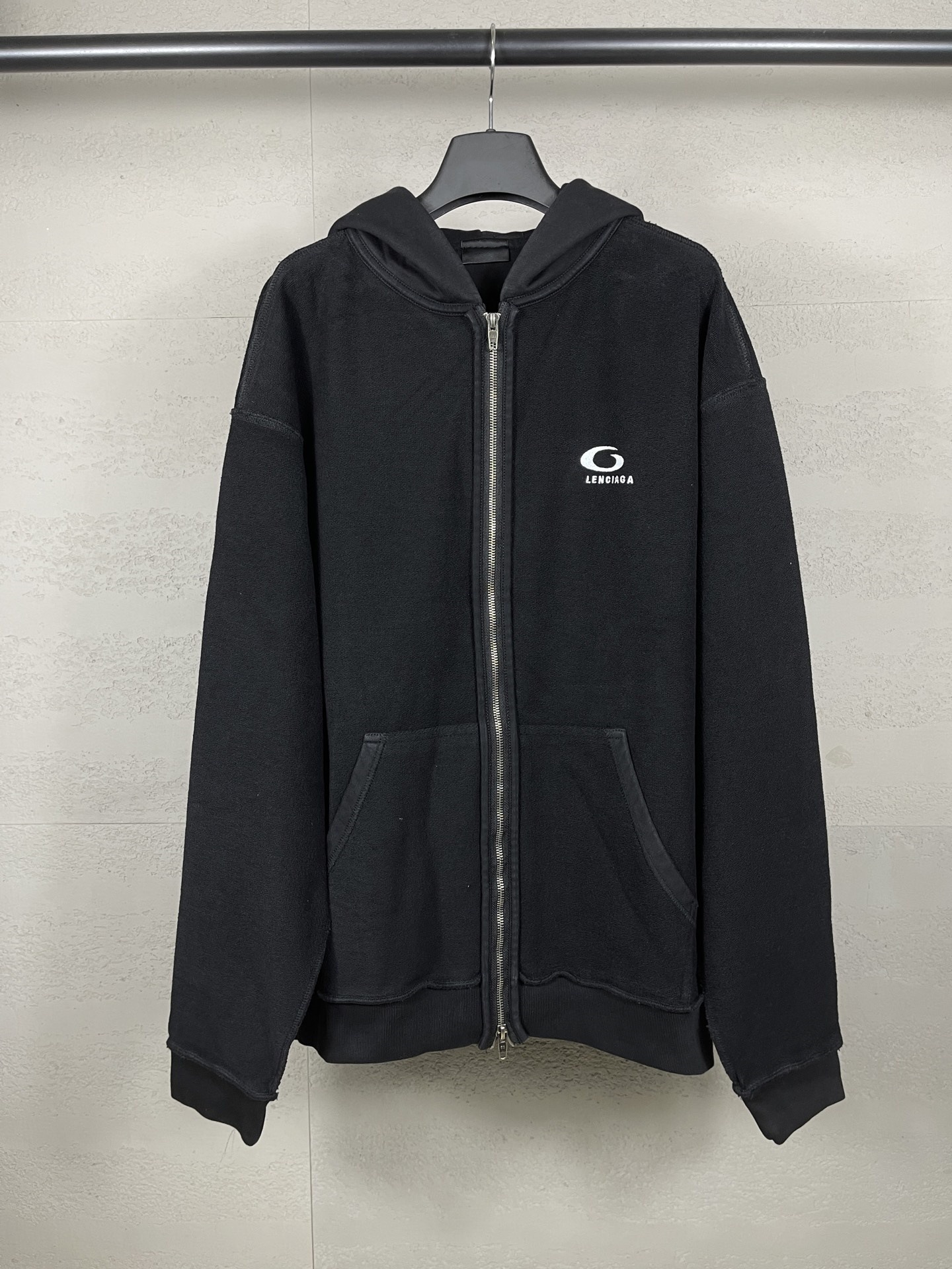 지퍼 맨투맨 신상 클래식 로고 뒷면 자수 빈티지한 카디건 아우터